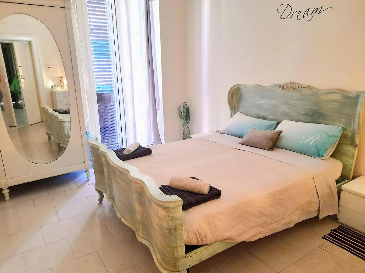 Rr Nicholas Apartament+ Wifi Apartment Bari Italy